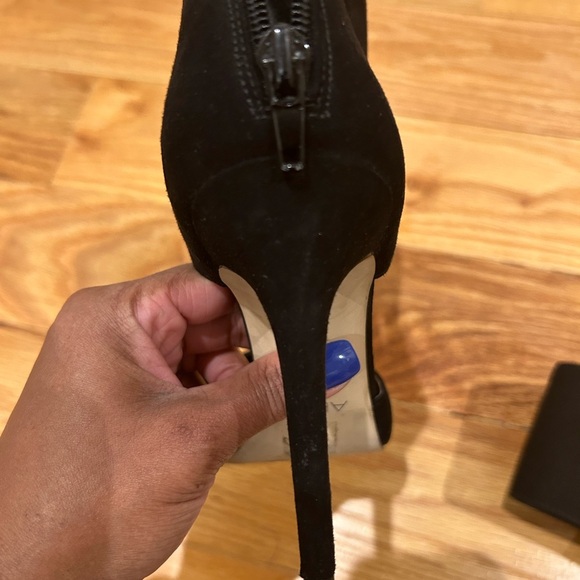 Aldo Black Suede Heels 👠 - Picture 4 of 8
